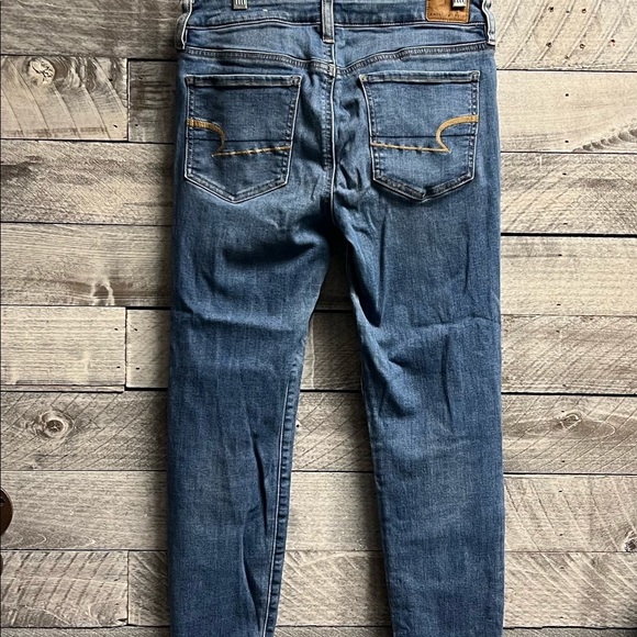 American Eagle Jeans - size 8 - Picture 2 of 3